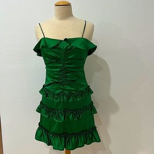 Betsey Johnson Emerald Green Silk Tiered Ruffle Mini Dress size 6